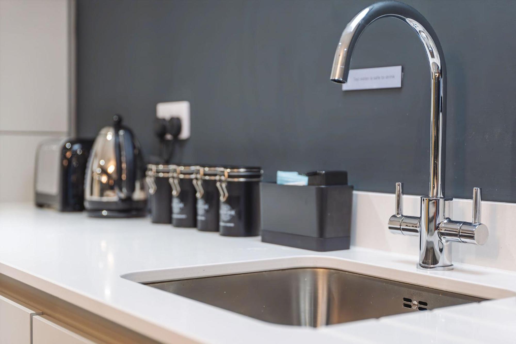 Righ Properties - Luxury West End Artisan Apartment Единбург Екстер'єр фото